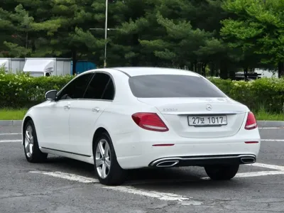 Mercedes-Benz E-Class 2018, 106858 км, за 12685.41 USD