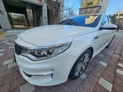Kia K5 · 2018 год
