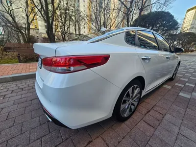 Kia K5 2018, 119000 км, за 5776.55 USD