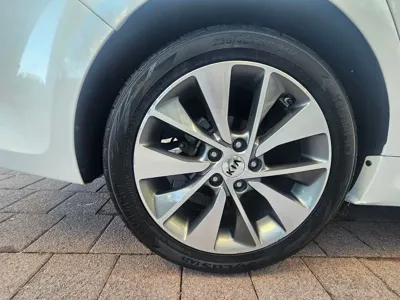 Kia K5 2018, 119000 км, за 5732.9 USD - фото 15