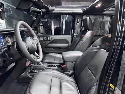 Jeep Wrangler 2024, 39000 км, за 42890.9 USD - фото 8