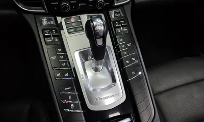 Porsche Panamera 2015, 101911 км, за 15857.28 USD - фото 9