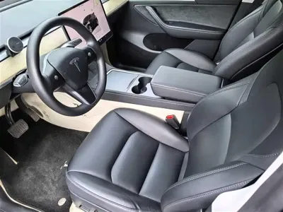 Tesla Model Y 2022, 78000 км, за 21873.44 USD