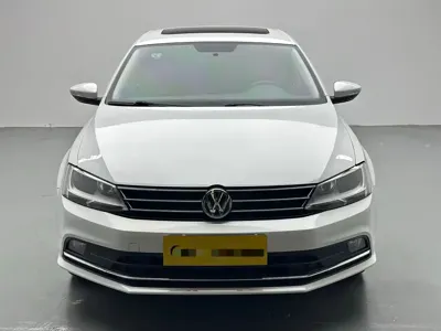 Volkswagen Sagitar 2017, 72000 км, за 4839.94 USD
