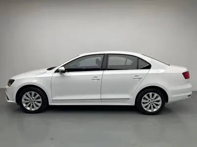 Volkswagen Sagitar 2017, 72000 км, за 4839.94 USD