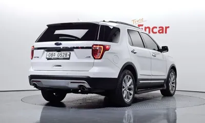 Ford Explorer 2016, 105576 км, за 8787.58 USD
