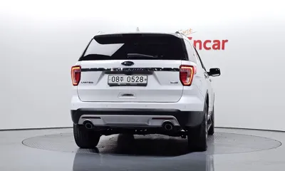 Ford Explorer 2016, 105576 км, за 8787.58 USD