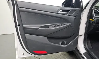 Hyundai Tucson 2016, 130995 км, за 7989.34 USD - фото 24