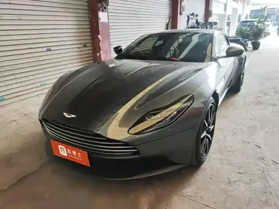 Aston Martin DB11 · 2020 год