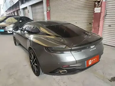 Aston Martin DB11 2020, 15000 км, за 165976.77 USD