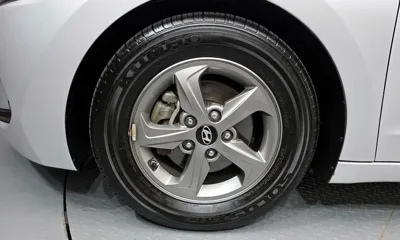 Hyundai Avante 2016, 100495 км, за 4918.14 USD