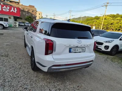 Hyundai Palisade 2023, 28000 км, за 24004.7 USD