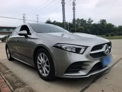 Mercedes-Benz A-Class 2019, 85900 км, за 11842.03 USD