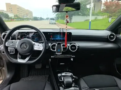 Mercedes-Benz A-Class 2019, 85900 км, за 11842.03 USD - фото 10
