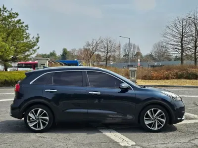 Kia Niro 2017, 141907 км, за 8320.87 USD - фото 6