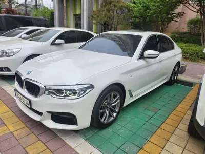 BMW 5-Series · 2018 год