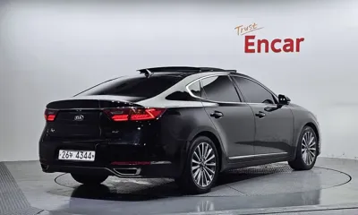 Kia K7 2019, 102812 км, за 8794.79 USD