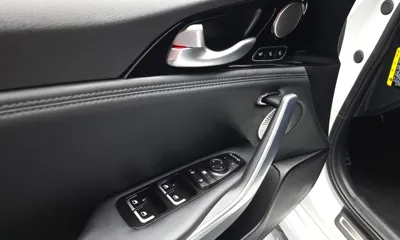 Kia Stinger 2018, 118927 км, за 10076.05 USD - фото 31