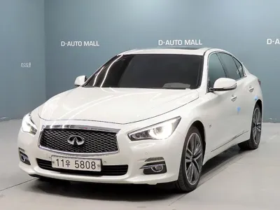 Infiniti Q50 · 2015 год