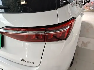 BYD MAX 2022, 65199 км, за 5972.12 USD - фото 8