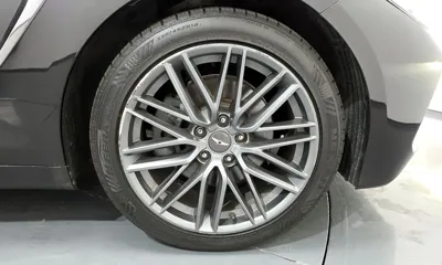 Genesis G70 2018, 152412 км, за 9386.9 USD