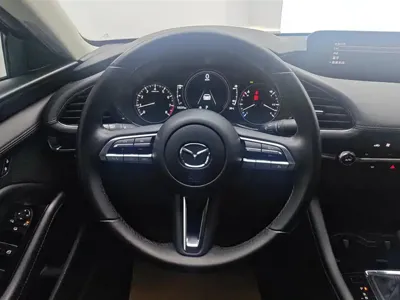 Mazda 3 Axela 2021, 53200 км, за 9561.83 USD - фото 15