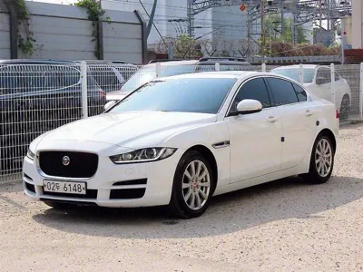 Jaguar XE · 2017 год