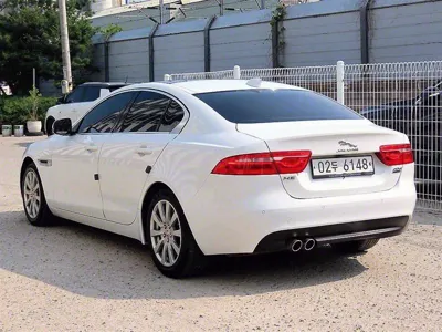 Jaguar XE 2017, 119866 км, за 5710.91 USD