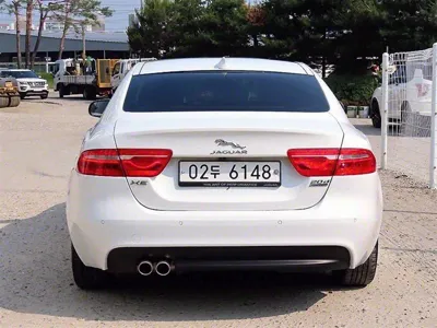 Jaguar XE 2017, 119866 км, за 5710.91 USD