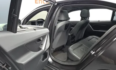 BMW i5 2024, 35595 км, за 39283.41 USD - фото 26