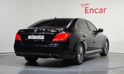 Hyundai Equus 2014, 171035 км, за 4201.13 USD