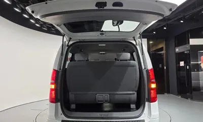 Hyundai Starex 2019, 90703 км, за 11701.22 USD - фото 20
