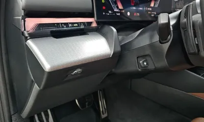 BMW 5-Series 2026, 11799 км, за 74701.33 USD - фото 20