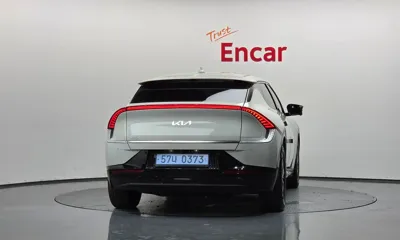 Kia EV6 2023, 108804 км, за 16865.27 USD