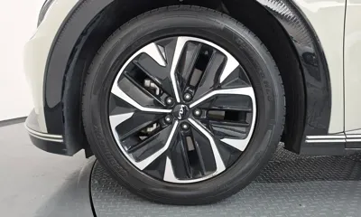 Kia EV6 2023, 108804 км, за 16865.27 USD