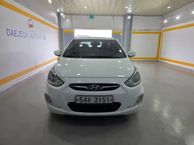 Hyundai Accent · 2012 год