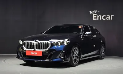 BMW 5-Series · 2024 год