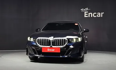 BMW 5-Series 2024, 56013 км, за 35324 USD