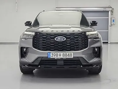 Ford Explorer 2025, 4924 км, за 34511.94 USD