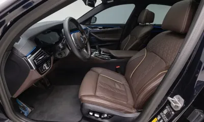BMW 5-Series 2023, 37288 км, за 30852.04 USD - фото 10