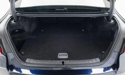 BMW 5-Series 2023, 37288 км, за 30852.04 USD - фото 20