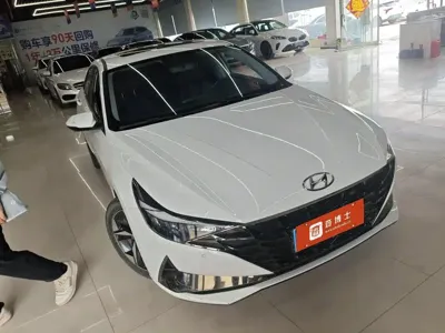 Hyundai Elantra 2023, 36400 км, за 13526.04 USD