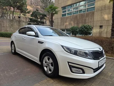 Kia K5 2014, 202017 км, за 2438.06 USD