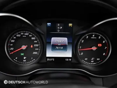 Mercedes-Benz C-Class 2017, 76108 км, за 14332.26 USD - фото 8
