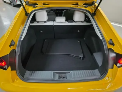 Toyota Prius 2024, 8508 км, за 21990.29 USD