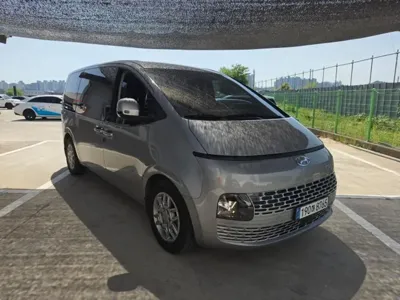 Hyundai Staria 2023, 41069 км, за 8192.2 USD