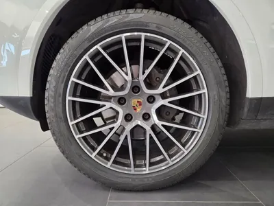 Porsche Cayenne 2023, 61850 км, за 57897.53 USD