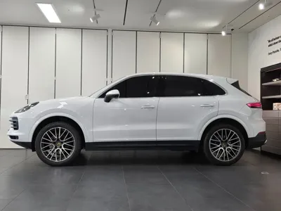 Porsche Cayenne 2023, 61850 км, за 57594.05 USD - фото 6