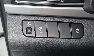 Hyundai Avante 2016, 49048 км, за 7100.98 USD - фото 12
