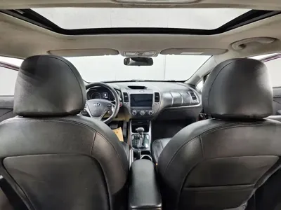 Kia K3 2016, 107000 км, за 3081.26 USD - фото 10